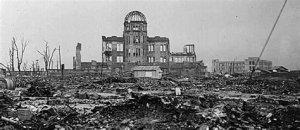 6 Agosto 1945. L’atomica dei “buoni “colpisce il Giappone